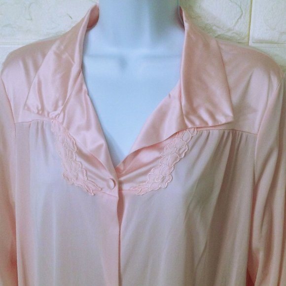 Vintage 90s Vanity Fair Dressing Gown Robe -M Pocket Collar Floral LS Nylon Pink - Picture 6 of 11